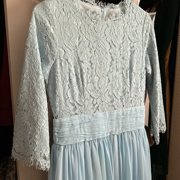 Dainty Jewells Lovely Lace and Chiffon Dress - Picture 3 of 6
